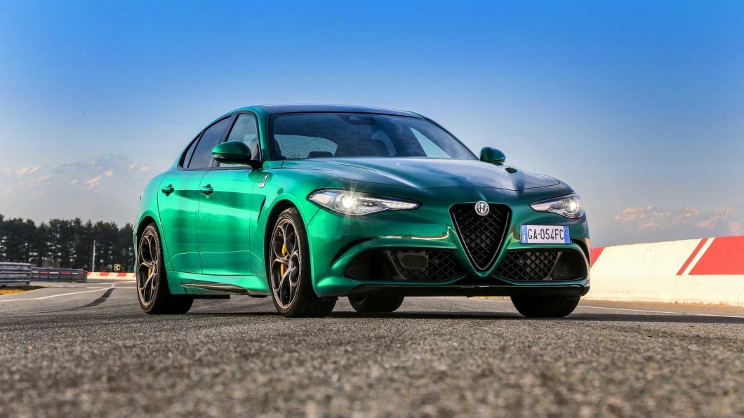 Alfa Romeo Giulia Quadrifoglio 2020 dapat warna baharu - Montreal Green